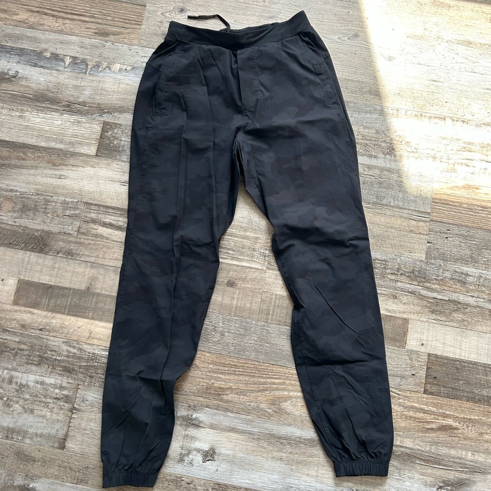 Lululemon surge joggers